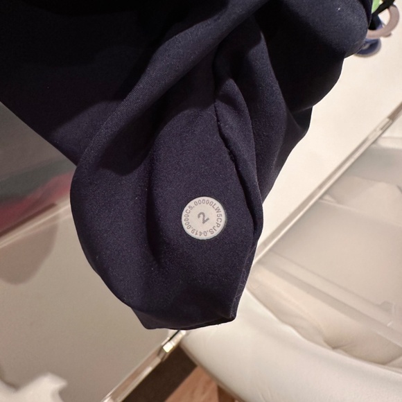 Lululemon On the Fly Jogger - Picture 6 of 6